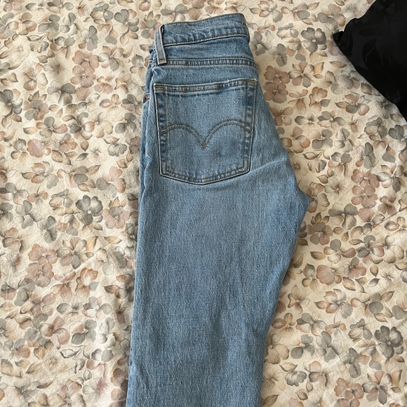 Levi’s wedgie straight jeans size 23 - Picture 4 of 4